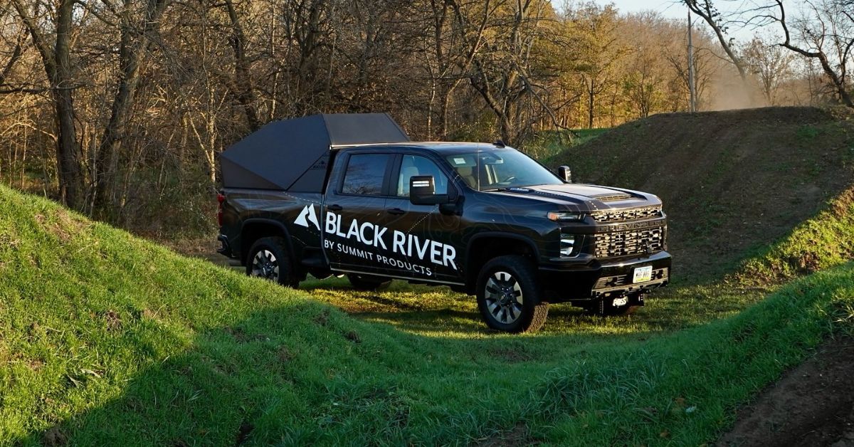 15 Items Every Overlander Needs for the Ultimate Adventure